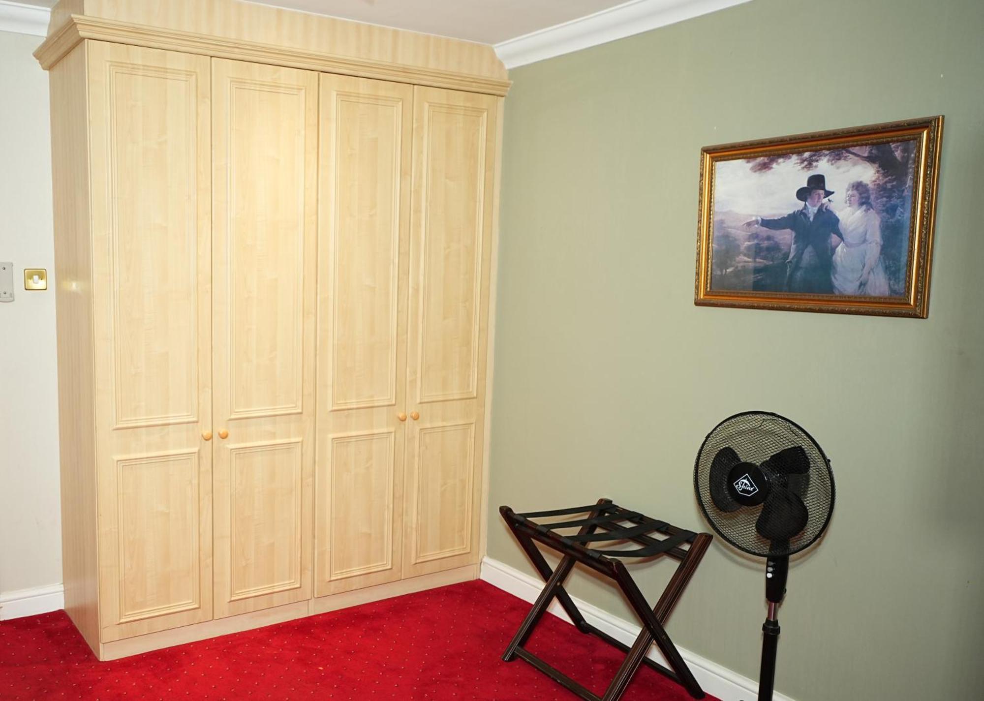 Consort Hotel Rotherham Zewnętrze zdjęcie